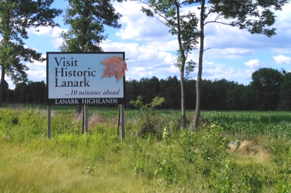 Lanark sign